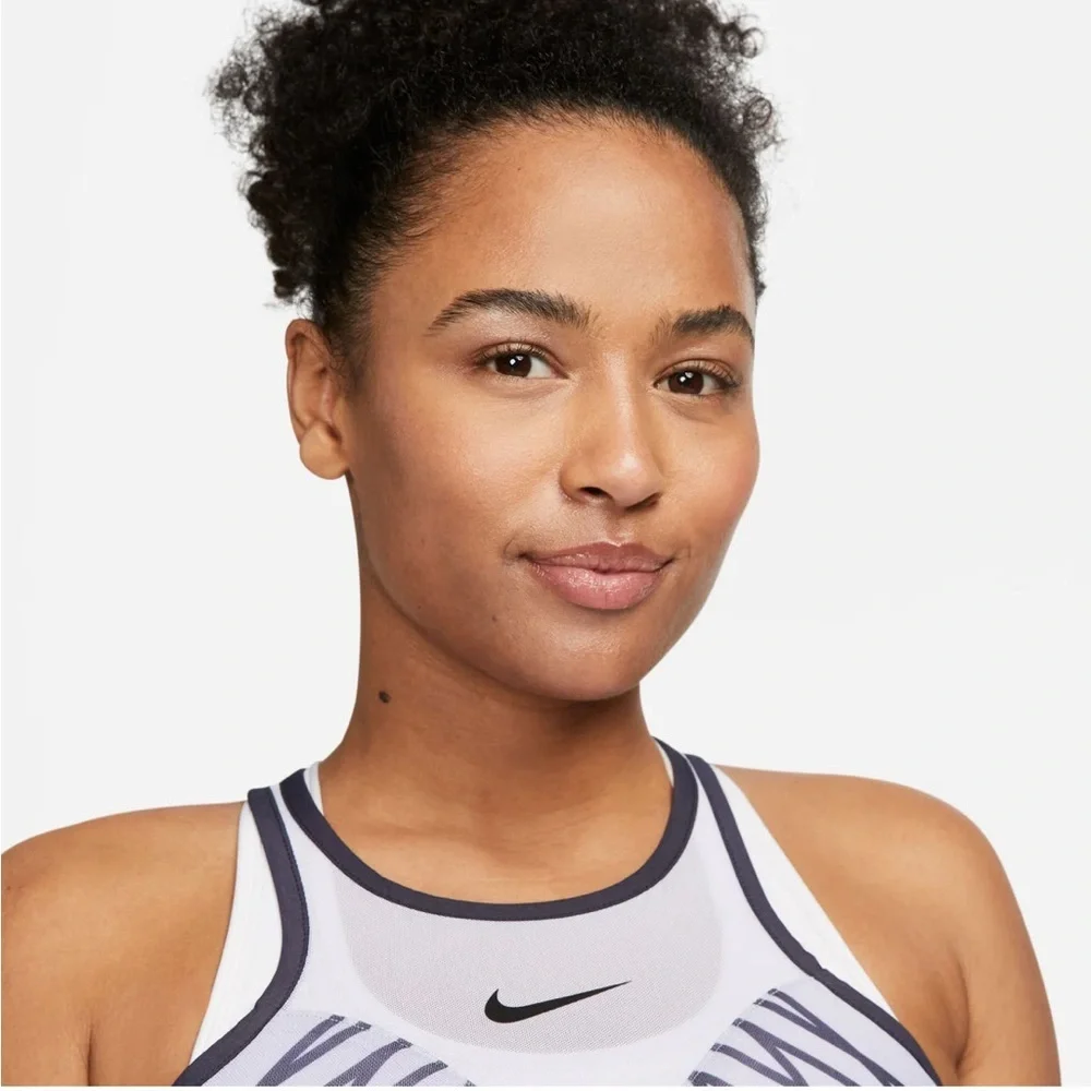 Nike Dri Fit - Picture 3 of 14